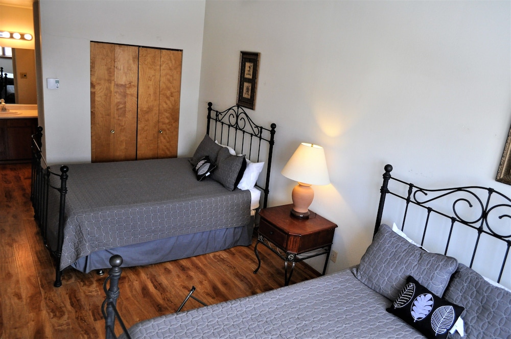 Fox Pine Lodge 4 Bed 4 Bath Condo