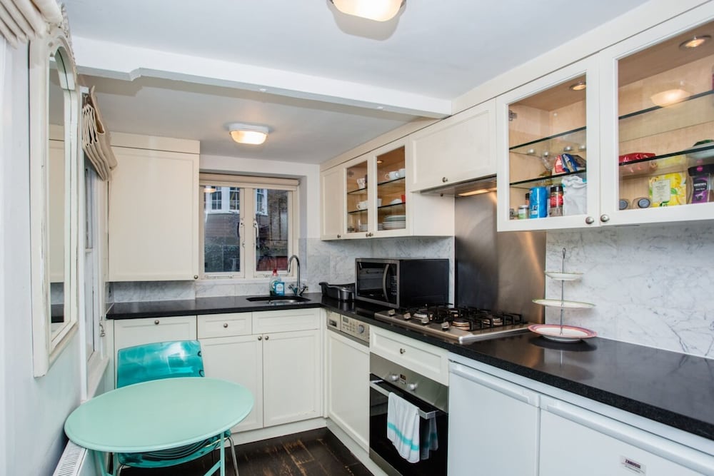 Cozy 1 Bedroom Apartment near Harrods, Knightsbridge