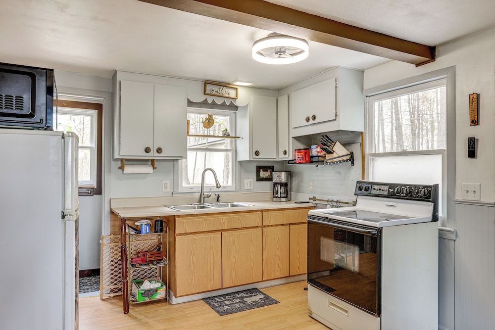 Walk to Gray Lake: Pet-friendly Cottage