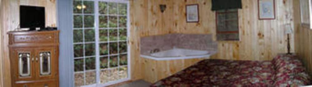 Cabins at Twinbrook Resort