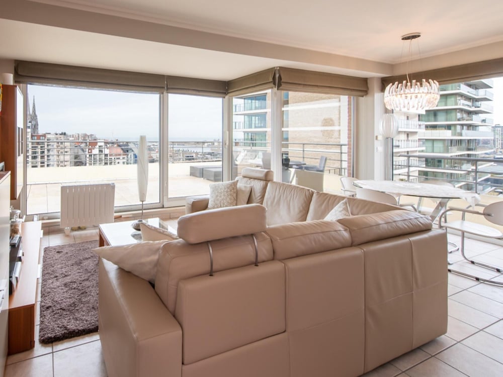 Beautiful Apartment With a View of the Marina