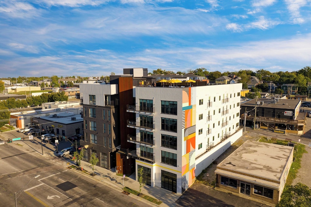 916 Main 12 Unit Buyout - 30bdrs Prvt Two Floors