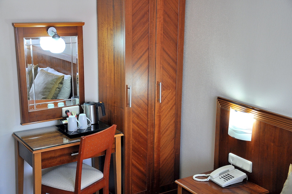 Centrum İstanbul Oteli - Image 39