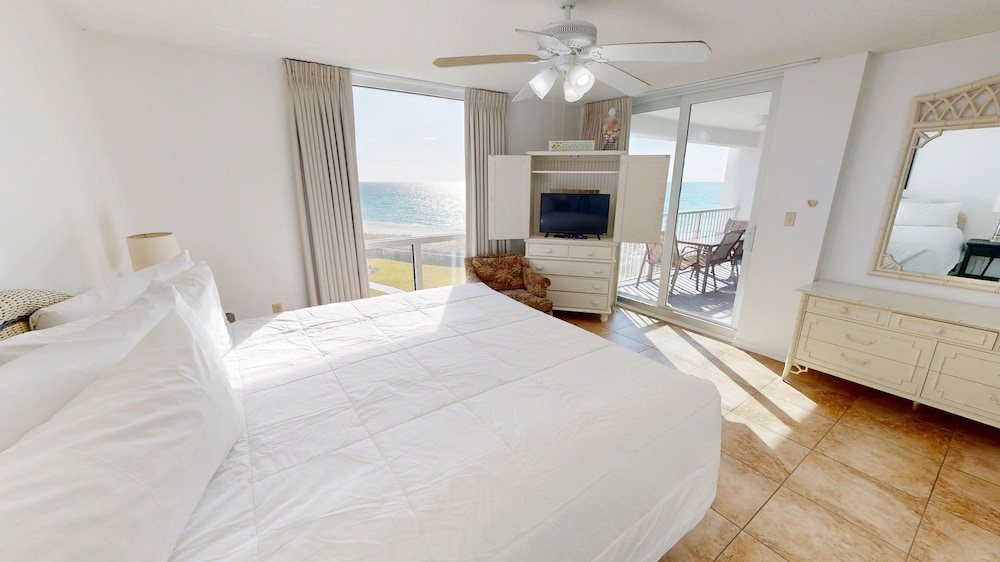 Shoreline Towers 2052 2 Bedroom Condo