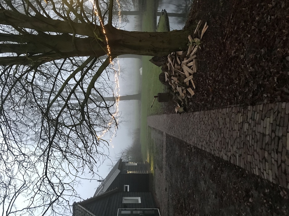 Photo 33