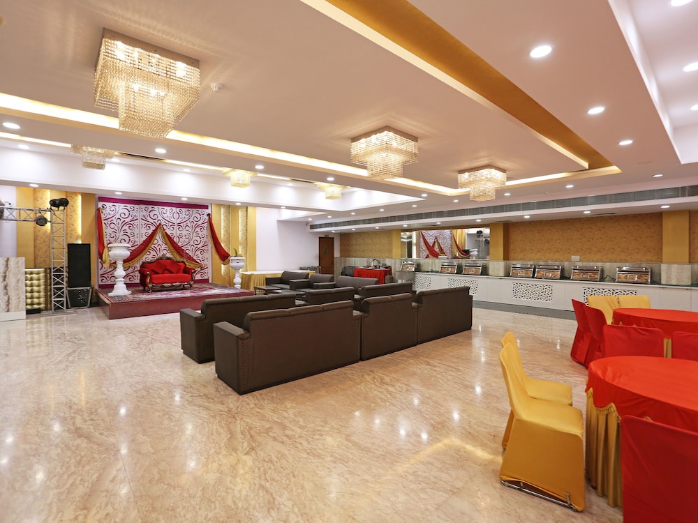 OYO 9377 Prakash Continental