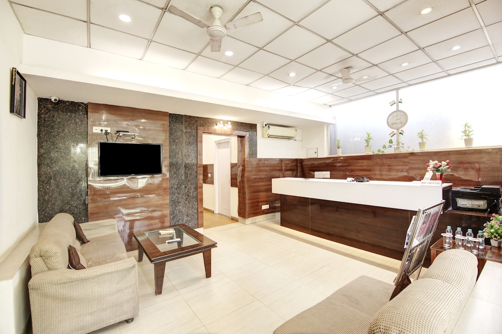 Lobby & Reception