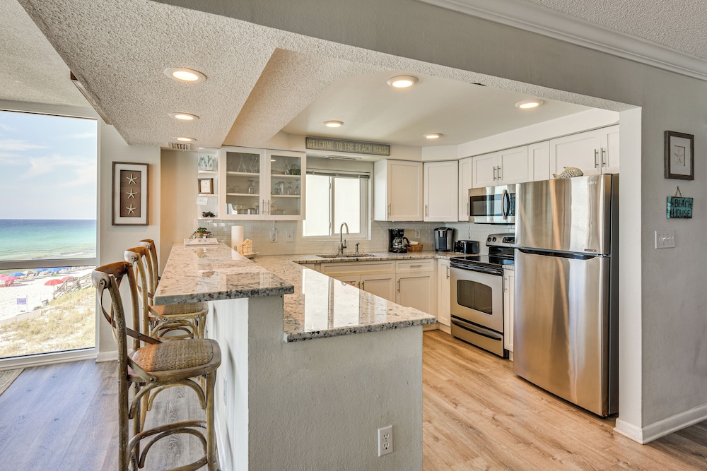 Steps to Beach: Oceanfront w/ Panoramic Gulf Views