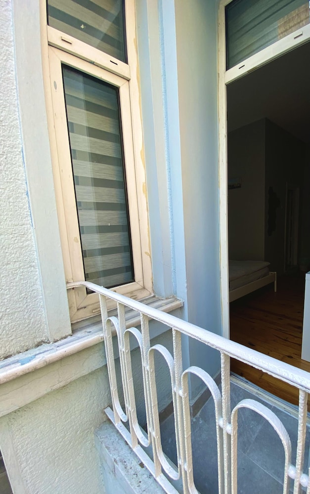 Windrose Hostel