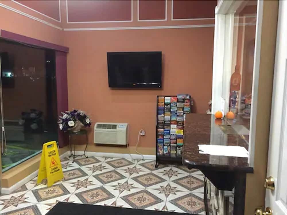 Regal Inn Suites - Property Image 22