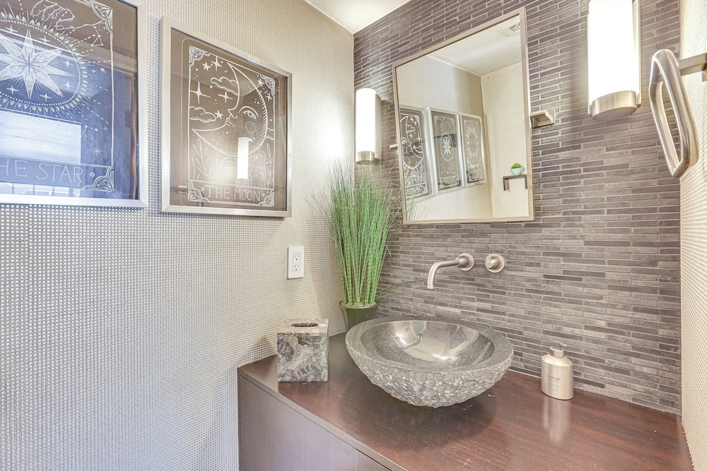 16 Mi to Dtwn: Phoenix Gem w/ Private Pool