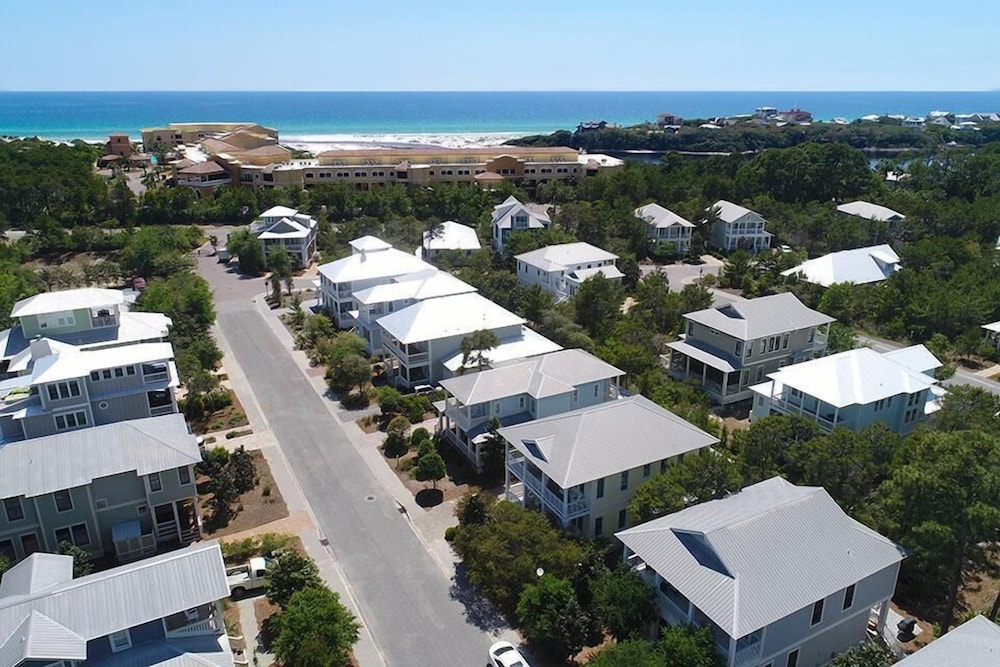 Capital Gains 5 Bedroom Holiday Home by Five Star Properties
