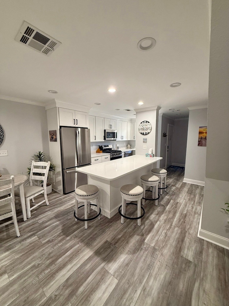 Beachwalk 18d 2 Bedroom Townhouse