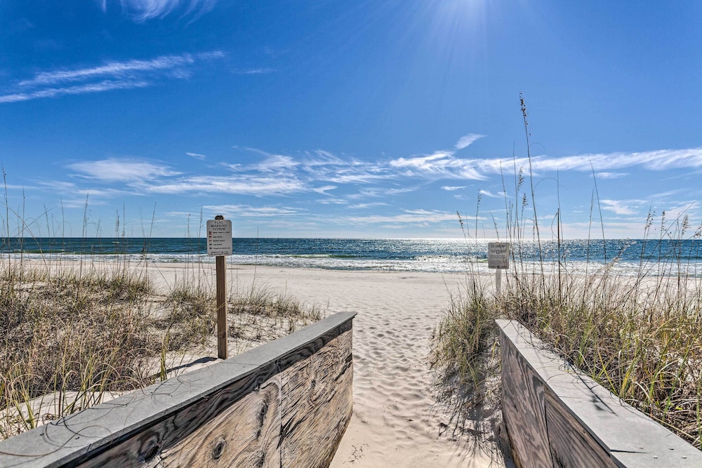 Gulf Views & Pools: Beachfront Island Tower Condo