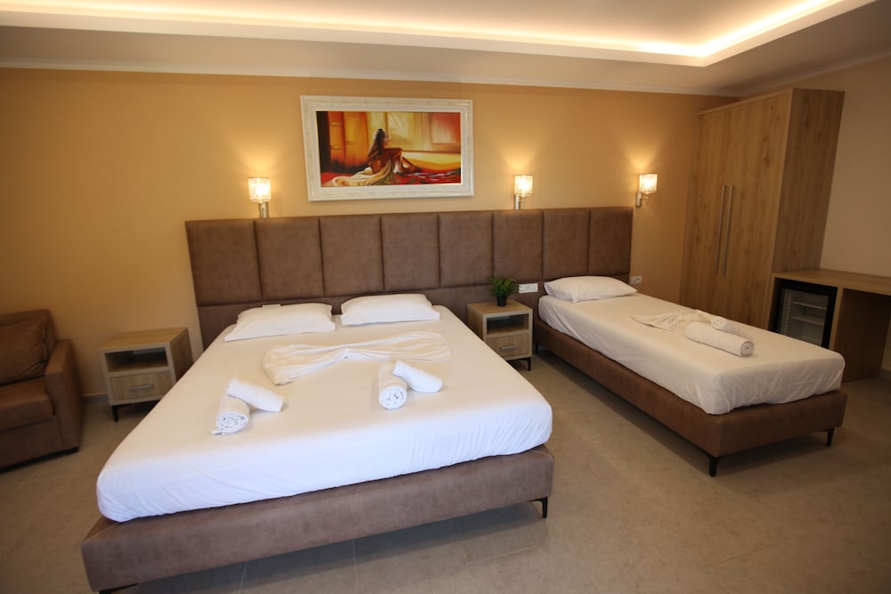 Karos Hotel Llaman
