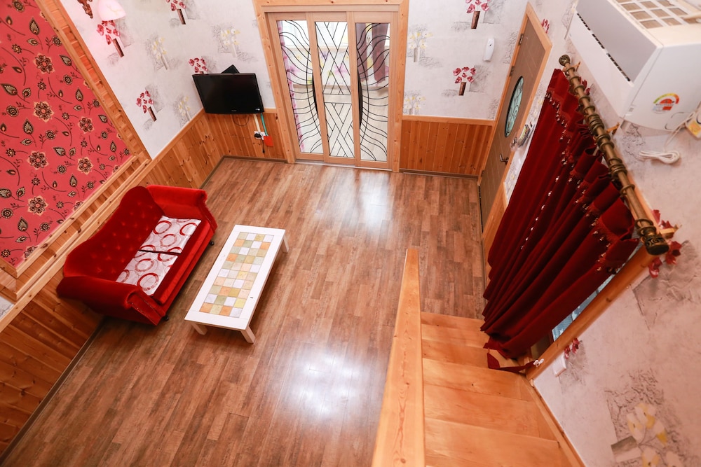 Fulnaeum House Pension