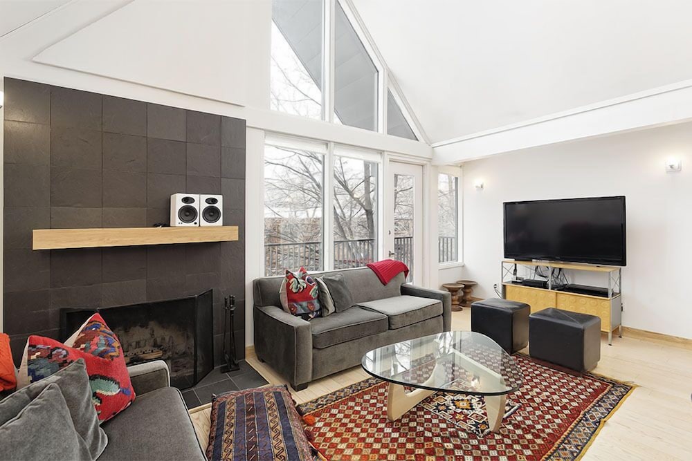 Fifth Avenue Condominiums by Frias