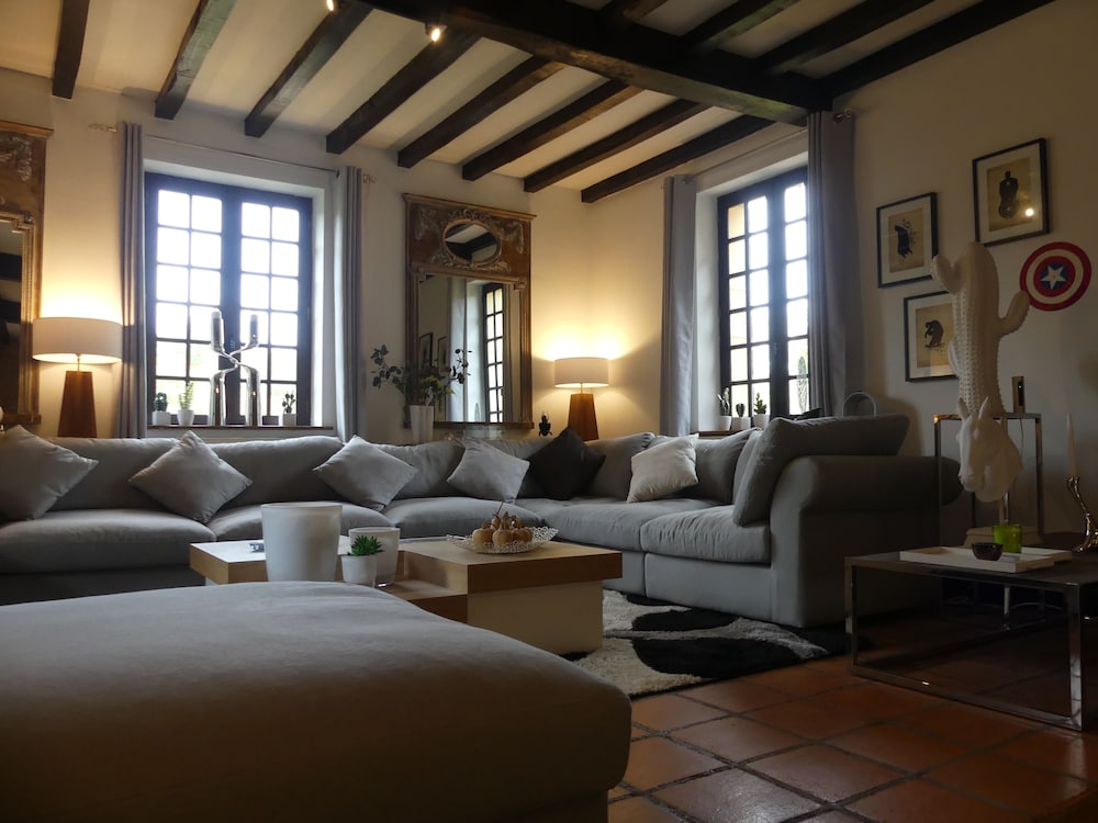 Le Noyer Residence - Property Image 3
