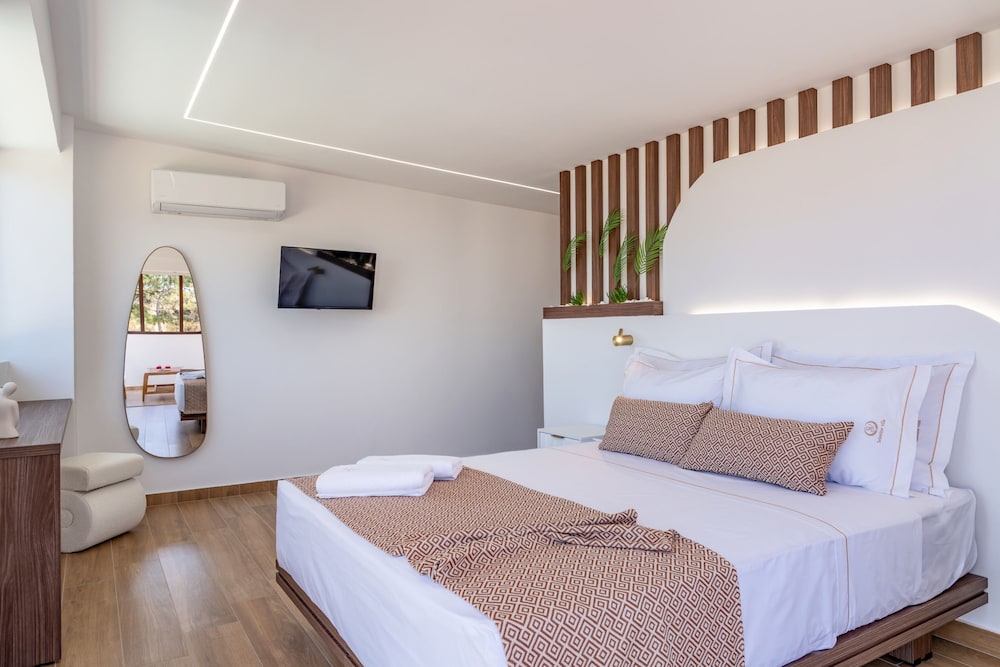 Luxurious Villa Selestine - With Private Pool
