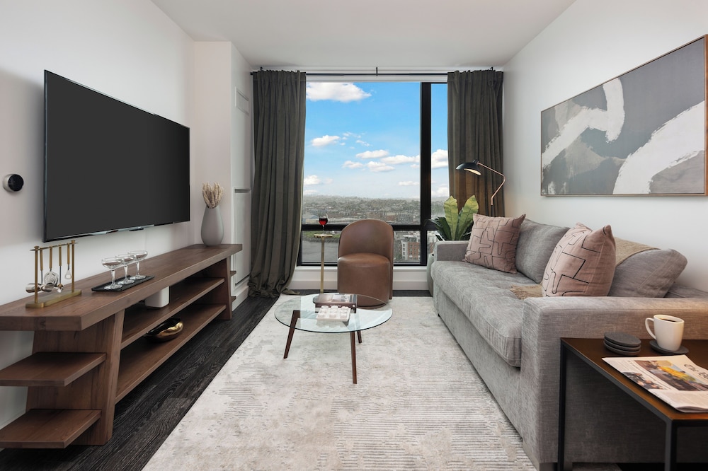Luxury Apartments by Hyatus Downtown Boston