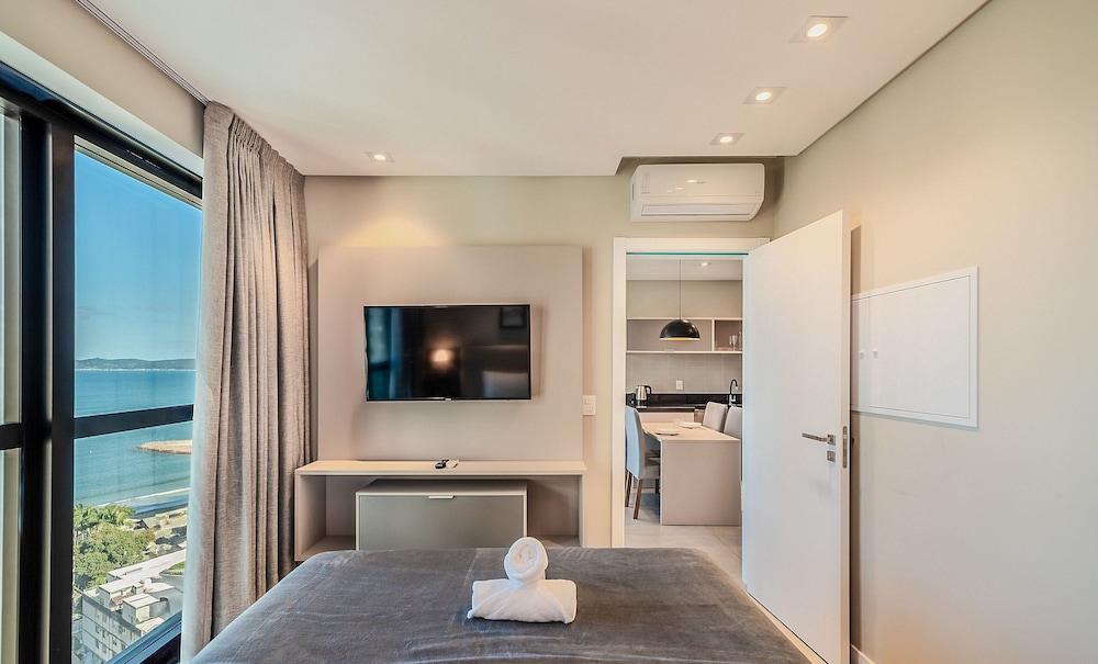 MHF II Apts Variados em Prédio com Vista para o Mar em Itapema