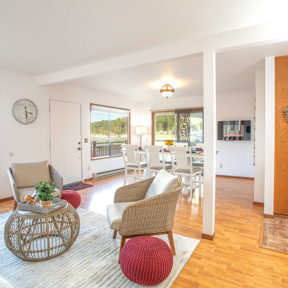Cornet Bay Cottage in Oak Harbor