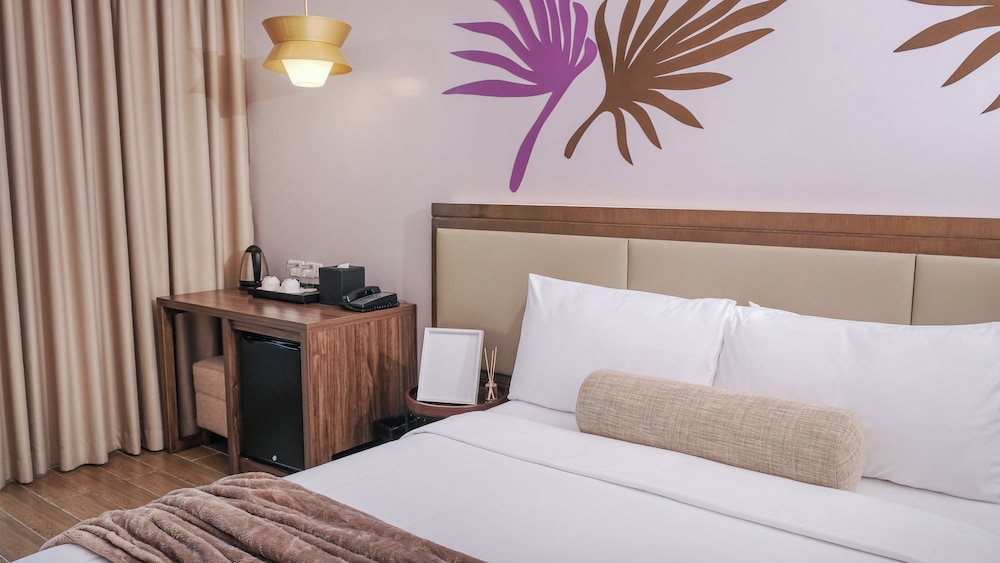 City Getaway in the Heart of Entertainment City
