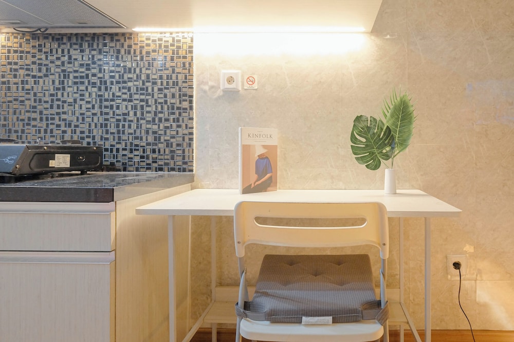 Cozy Designed Studio Apartment Tokyo Riverside Pik 2
