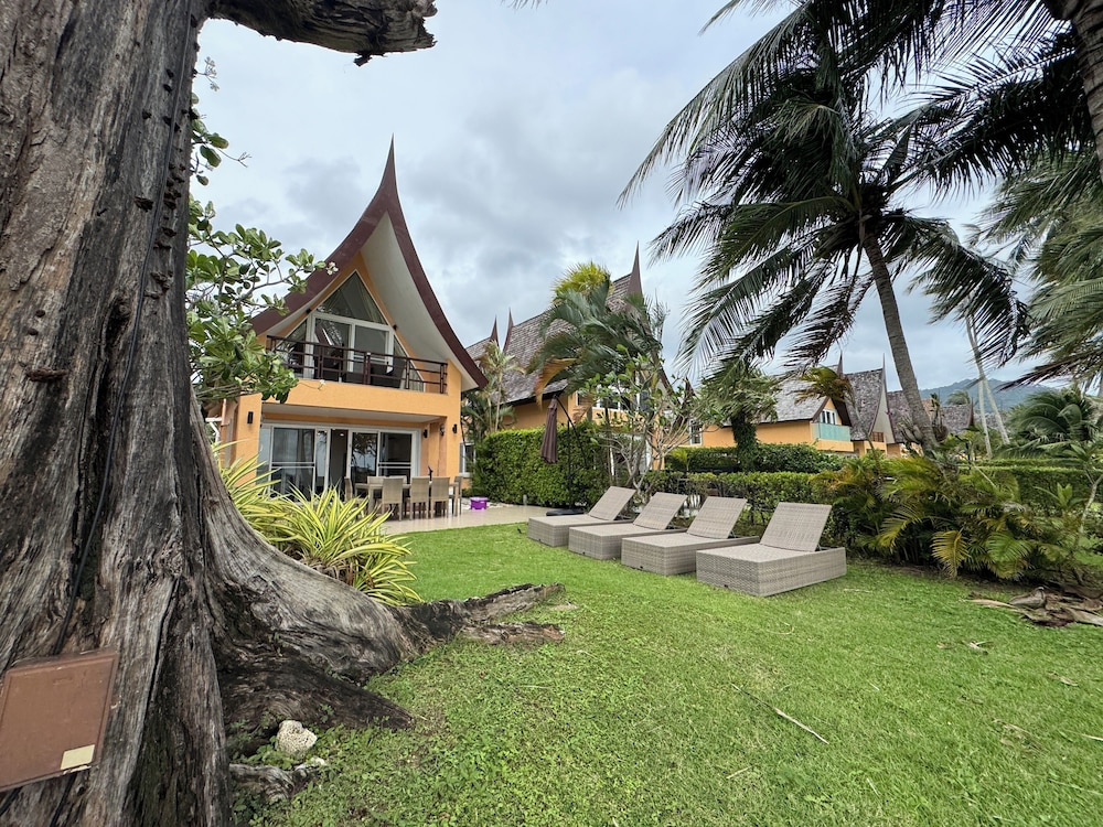 Siam Royal View Beachfront Villa by PSR