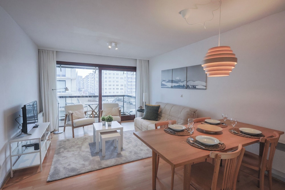 Studio by the Beach With Sea View