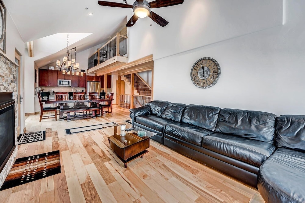 Frisco River Townhomes #d 3 Bedroom Townhouse by RedAwning