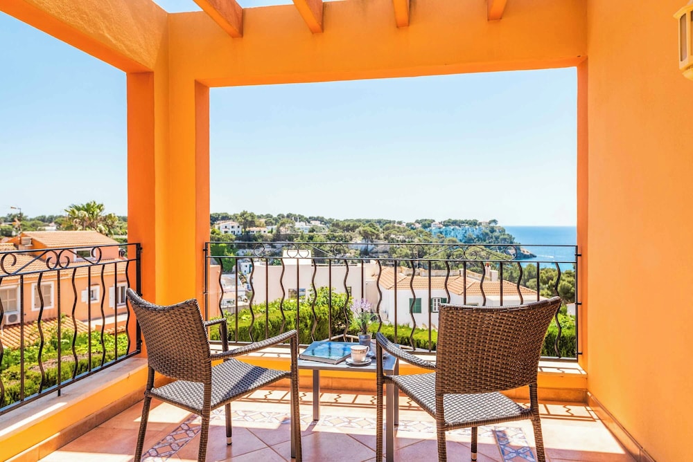 Villa Marcolis Mar view 2