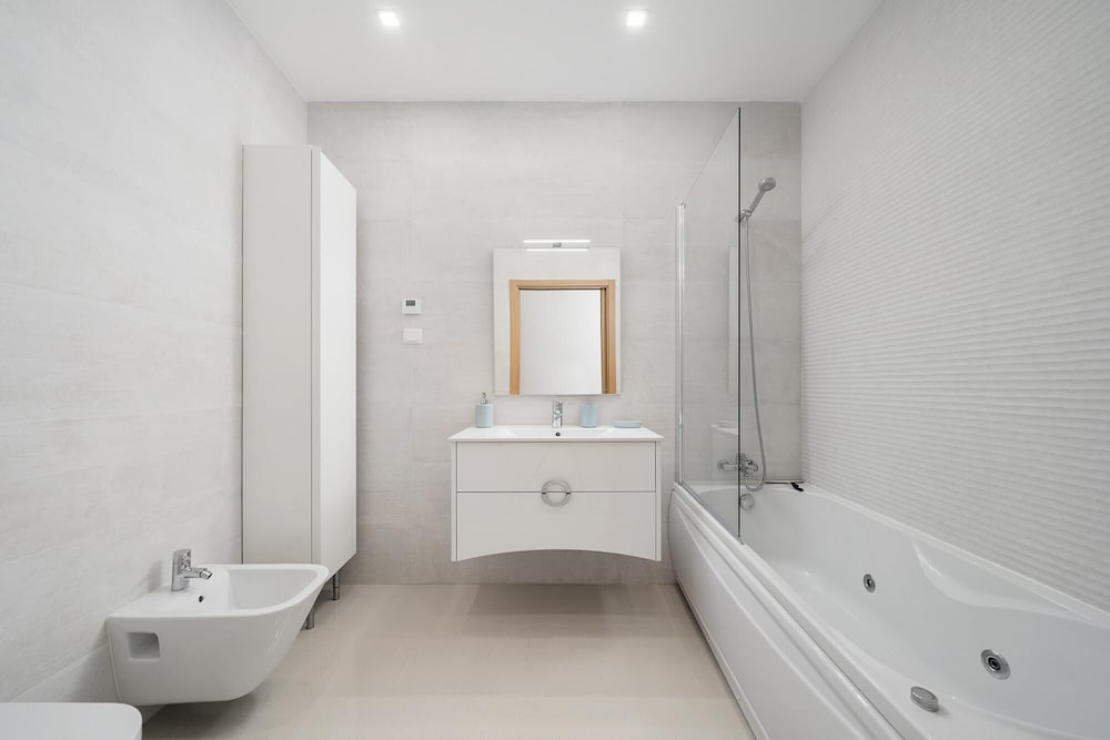 Luxury Spacious Lagos Apartment by Ideal Homes view 2
