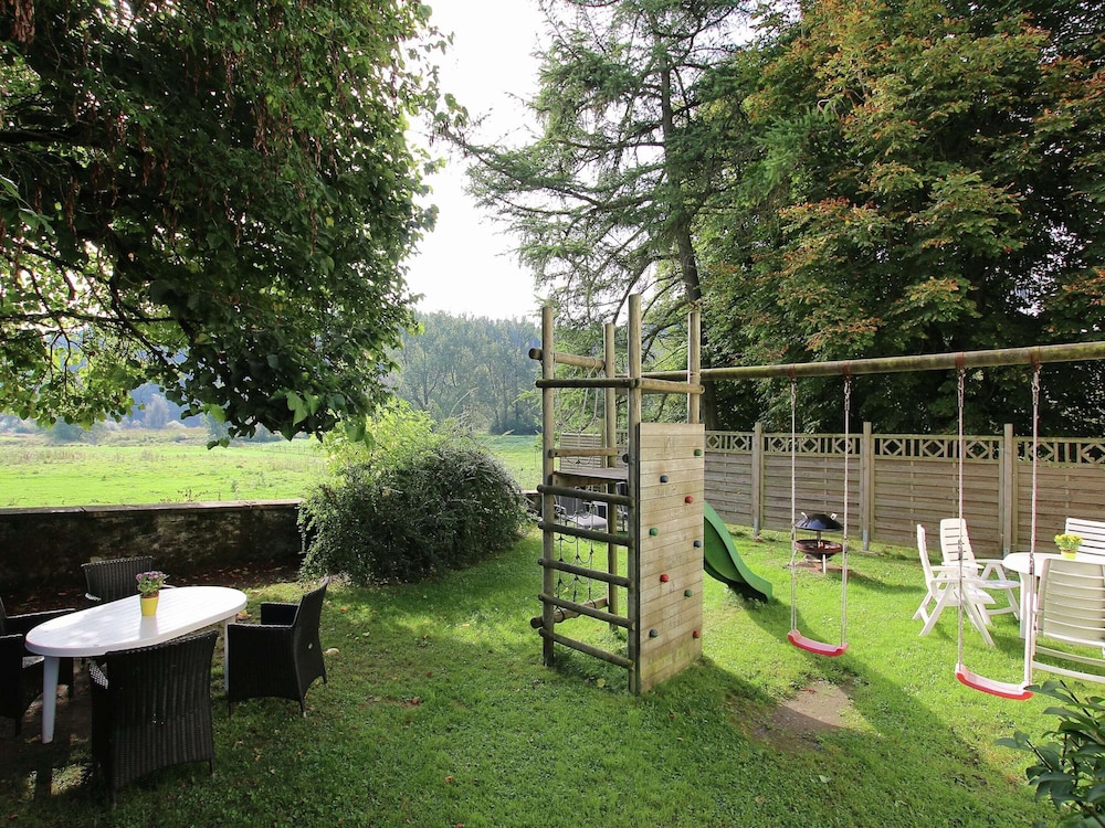 Riverside Mansion Retreat view 4