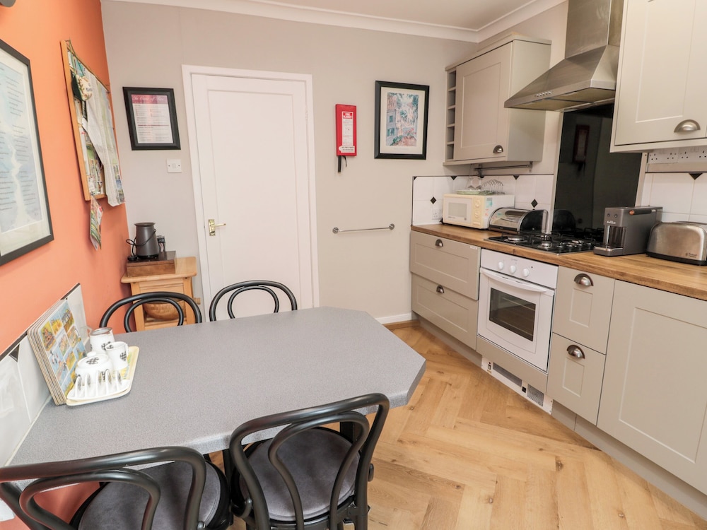 Simonside Apartment view 5