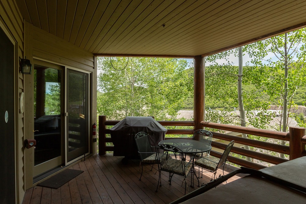 Trail's End Lodge at Deer Valley Resort - Two Bedroom Residence with Spa #404 2 Condo