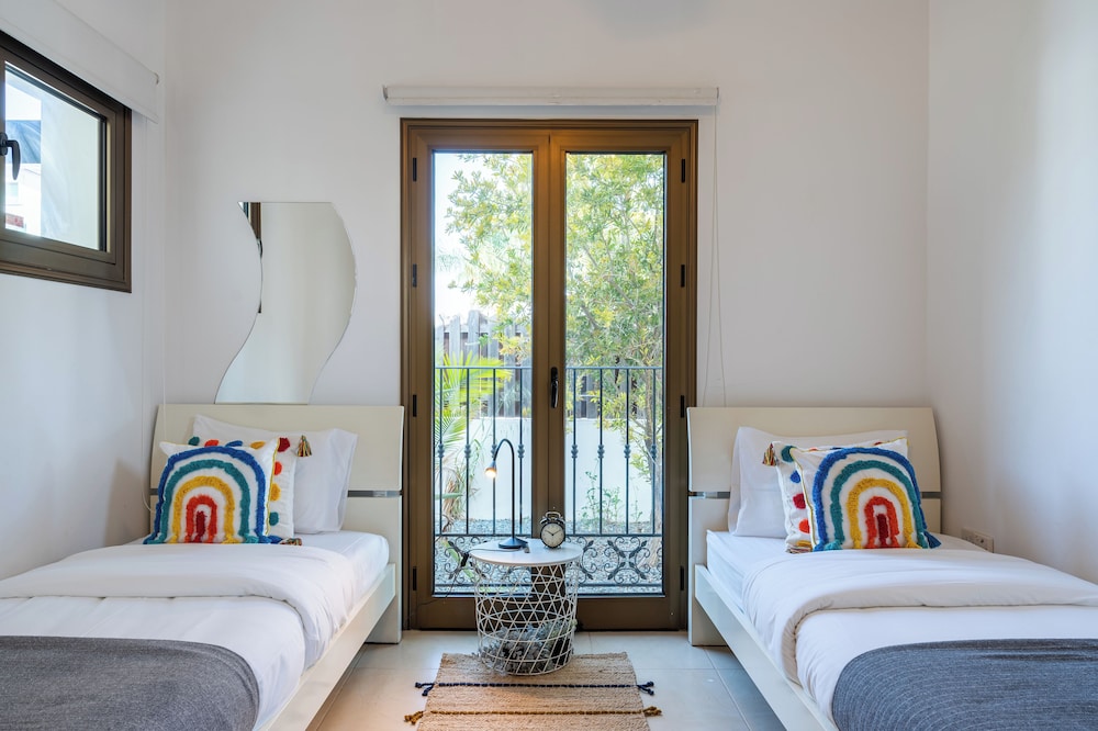 Lumina 2-BR Villa and Pool in Ayia Napa