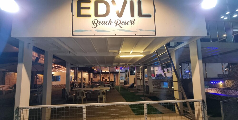 EDVIL BEACH RESORT AND JACUZZI POOL SPA