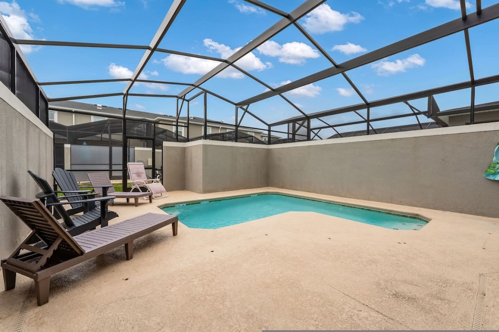 4345 Mickey s Townhome Storey Lake Pool