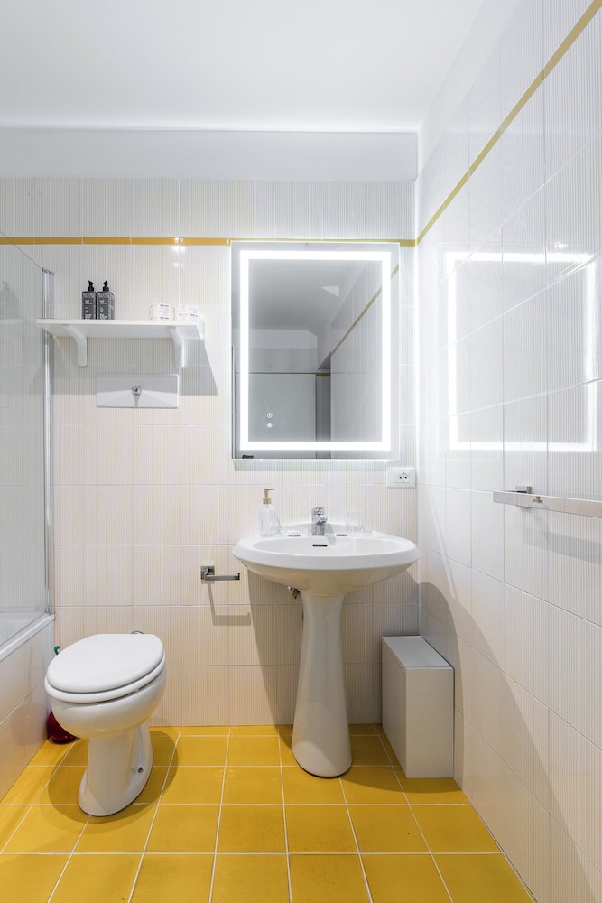 Gombruti Vintage Apartment by Wonderful Italy