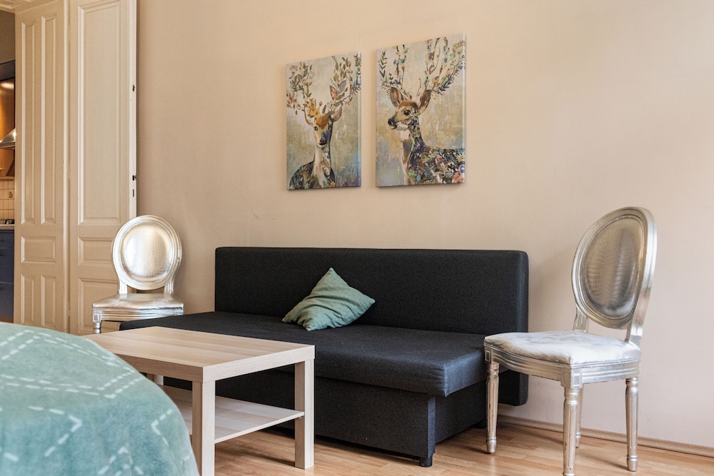 Longstay 2BR Apt in Central Area