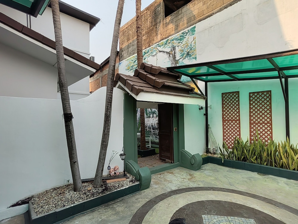 Kaysorn Residence