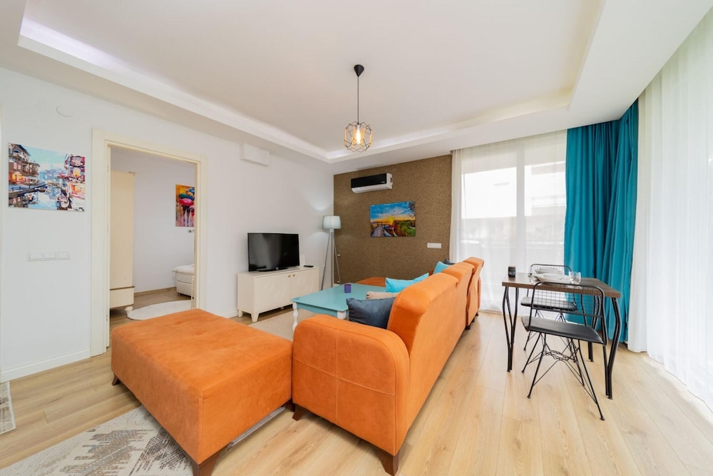 Modern and Convenient Flat in Antalya City Center