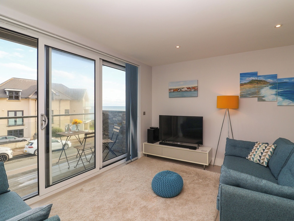 7 Warren Edge Close
