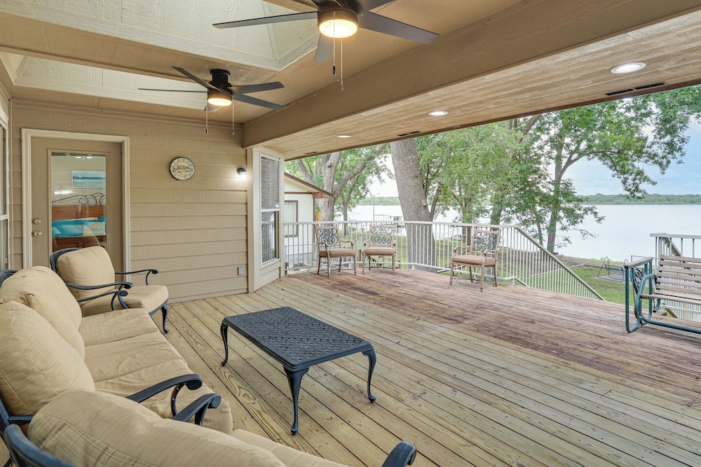 Bring Your Boat! Lakefront Home w/ Dock in Grove
