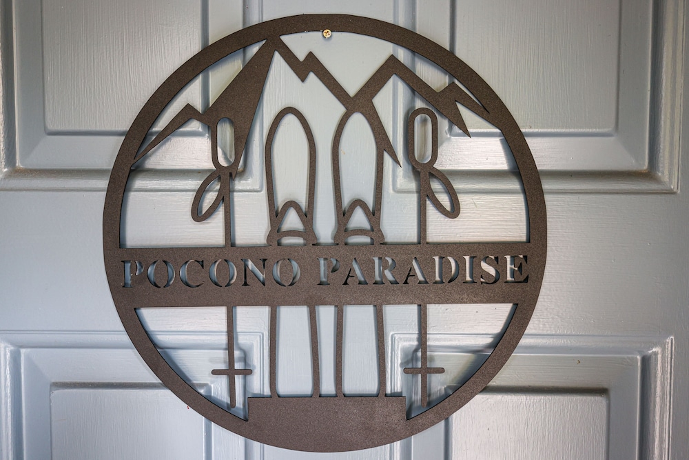 Pocono Paradise Ultimate Camelback Getaway 4 Bedroom Townhouse