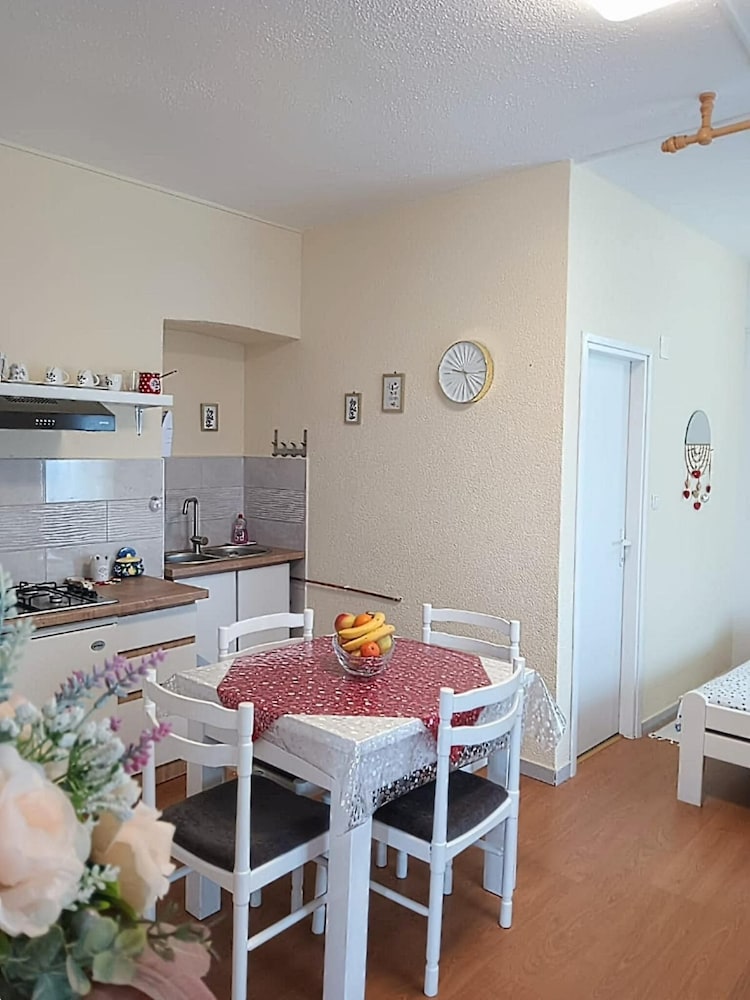 Apartments Jezerane