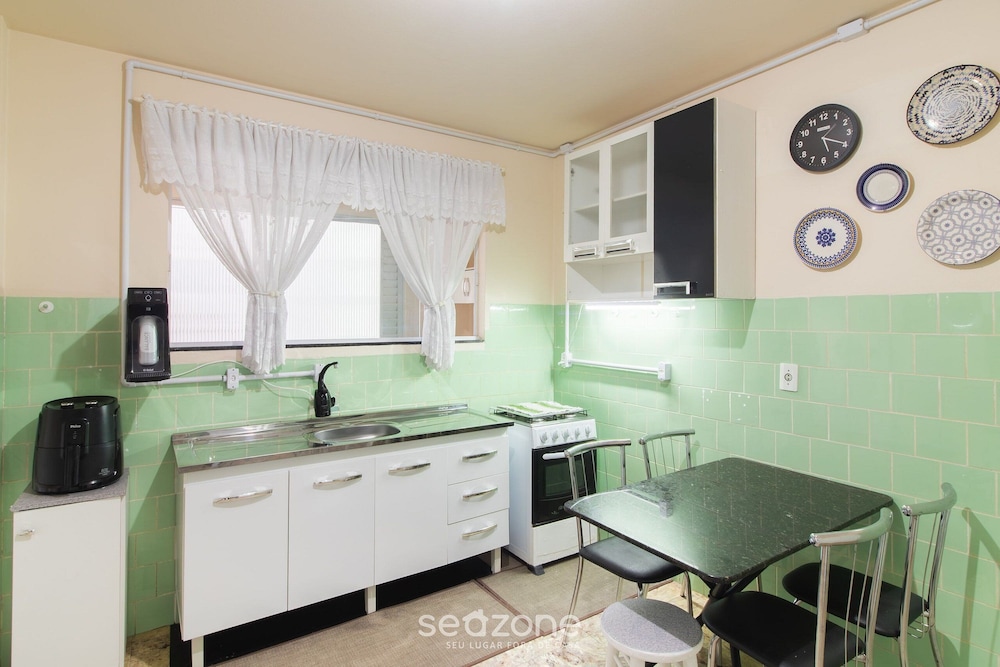 Apartments 50m From the Main Beach in BC - MRD