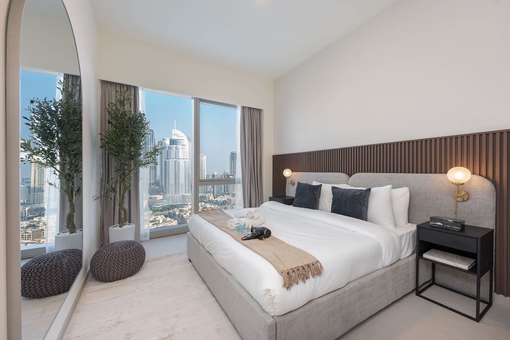 Cozy 2-bedroom Apartment Perfect for Family in Downtown With Burj Khalifa Views