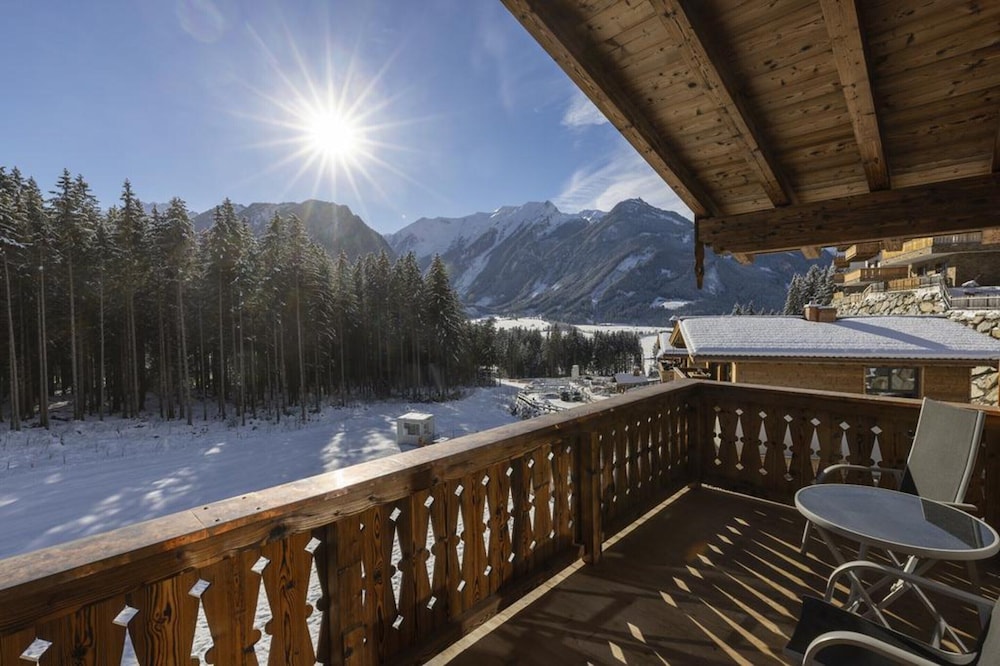 Welcoming Chalet Near Wildkogel Ski Arena